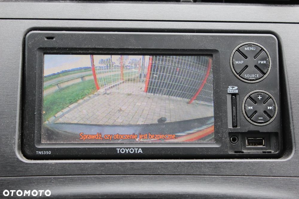 Toyota Prius (Hybrid) Executive - 22