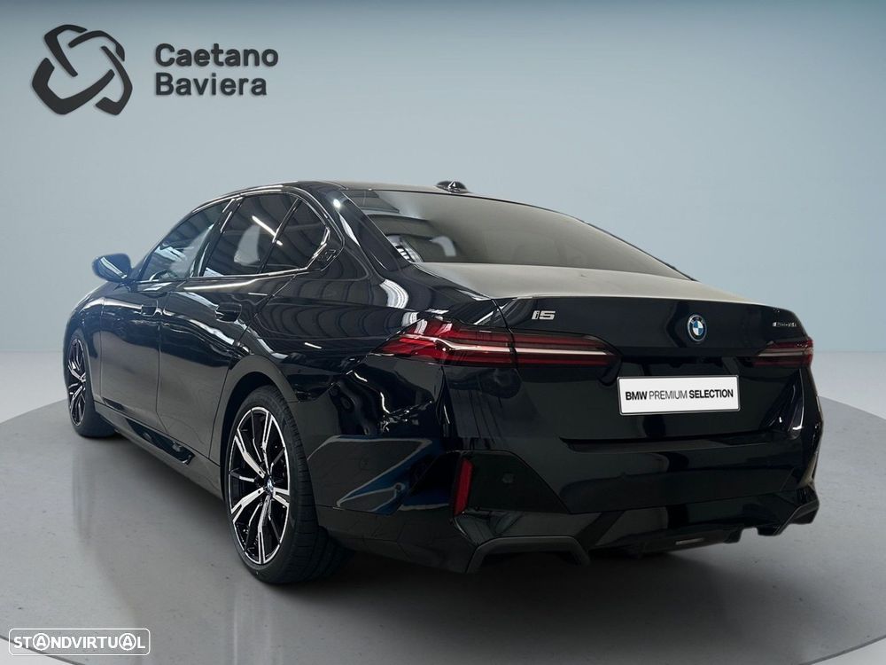 BMW i5 eDrive40 Edição Desportiva M - 8