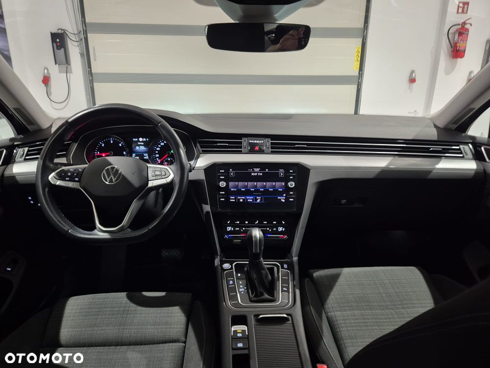 Volkswagen Passat 2.0 TDI EVO Business DSG - 9