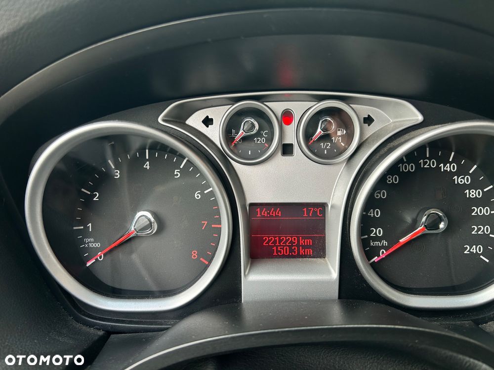 Ford Focus 1.6 16V Titanium - 13