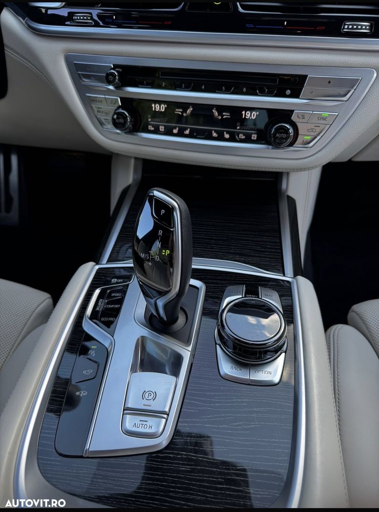 BMW Seria 7 750d xDrive - 21