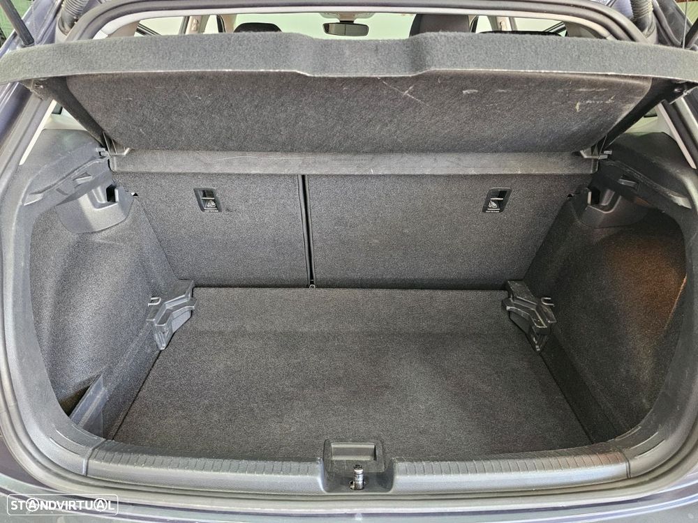 VW Polo 1.0 TSI Urban DSG - 23