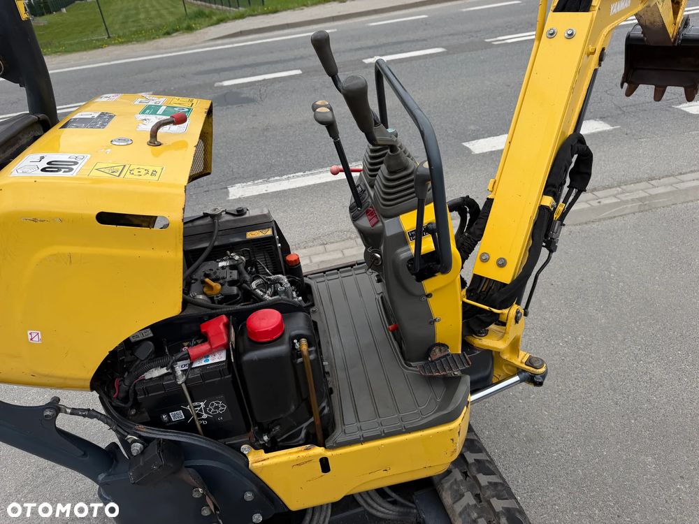 Yanmar SV08-1AS Japońska Minikoparka Gąsienicowa. Koparka 1,1 tony. Maszyna jak Nowa. 2017rok. Pochodzi z Norweskiego Gospodarstwa Ogrodniczego! 2 Rozsuwane Podwozie. Dokumentacja. Dodatkowe sekscje Hydrauliczne na młot lub wiertnice. Ani deka luzów czy wycieków. Szybkozłącze. Skrętne ramię. OKAZJA Zadbana Maszyna! Bardzo oszczędny silnik Yanmar. Mocne pompy Hydrauliczne!! 851mtg. Ani deka luzów czy wycieków, Aktualna Dekra. Po serwisach! - 9