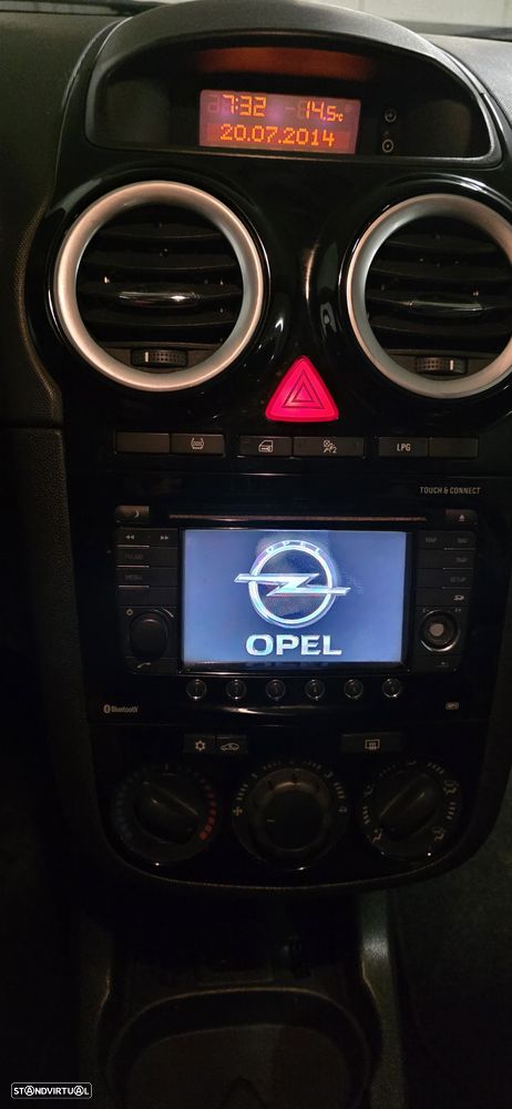 Opel Corsa 1.2 Go! FlexFuel - 13