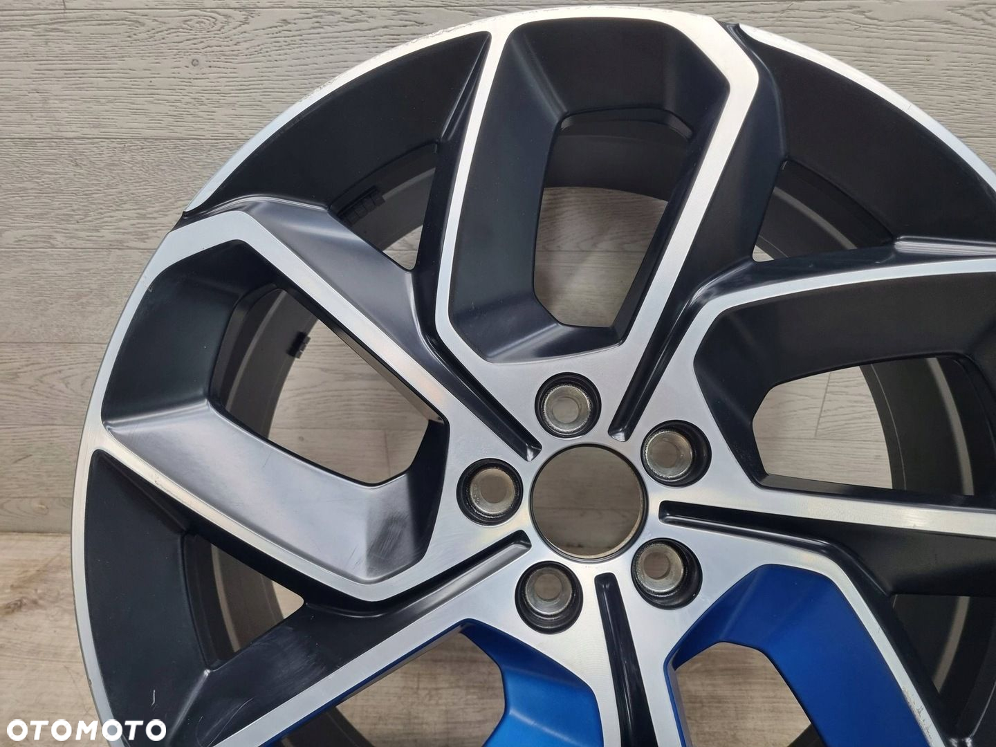 Felga Lynk XC60 XC70 XC90 8.0Jx20H2 Et52 5x108 8889684976 - 5