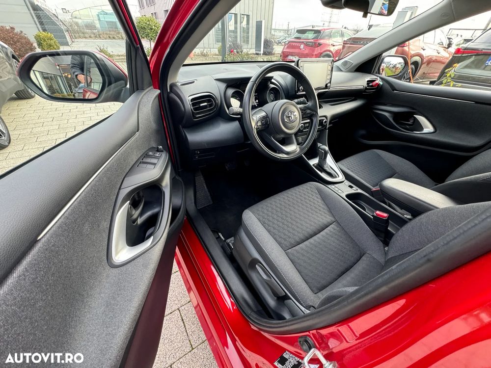 Toyota Yaris 1.5 VVT-i HSD Exclusive Style - 11