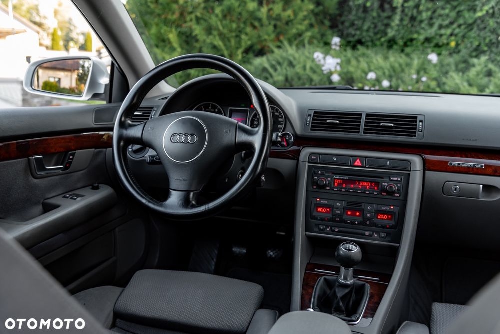 Audi A4 Limousine 1.8 T quattro - 22