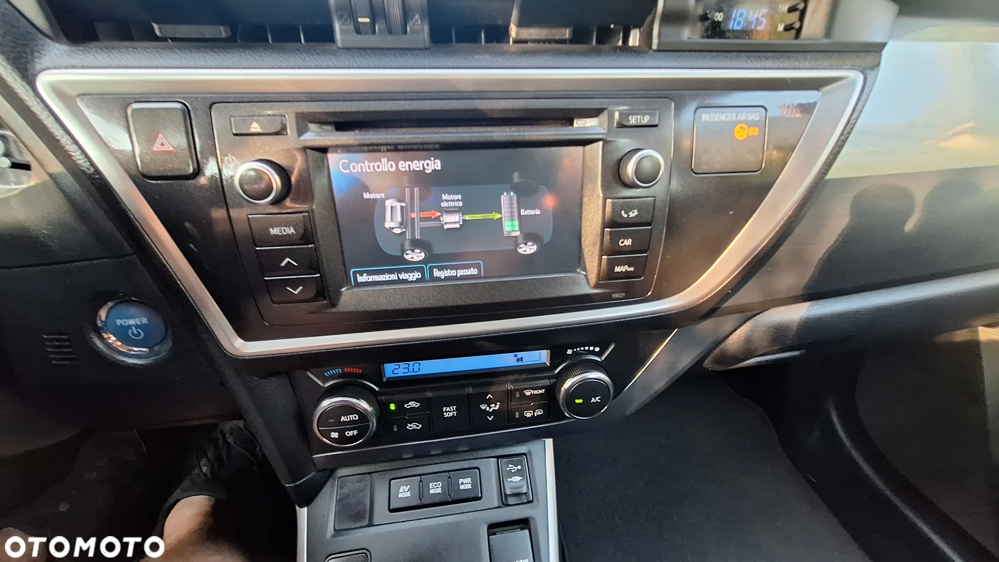 Toyota Auris 1.8 VVT-i Hybrid Automatik Edition - 9