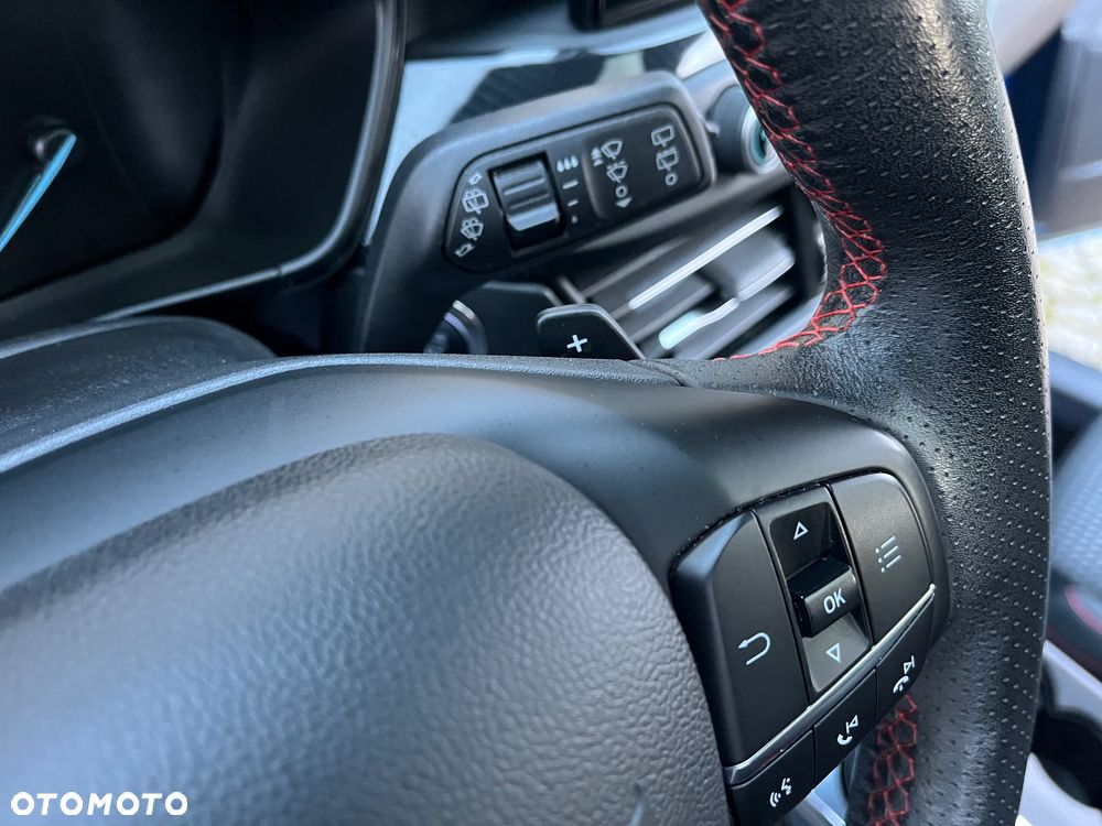 Ford Focus 1.5 EcoBlue Start-Stopp-System ST-LINE - 36