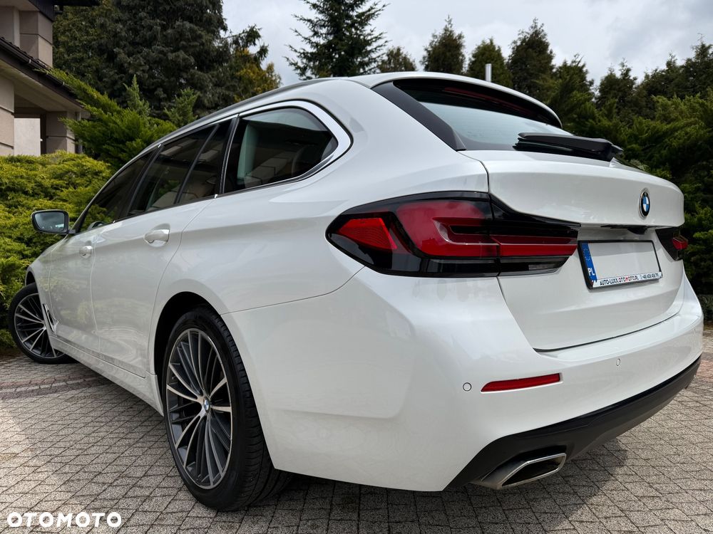 BMW Seria 5 520d M Sport Edition - 10