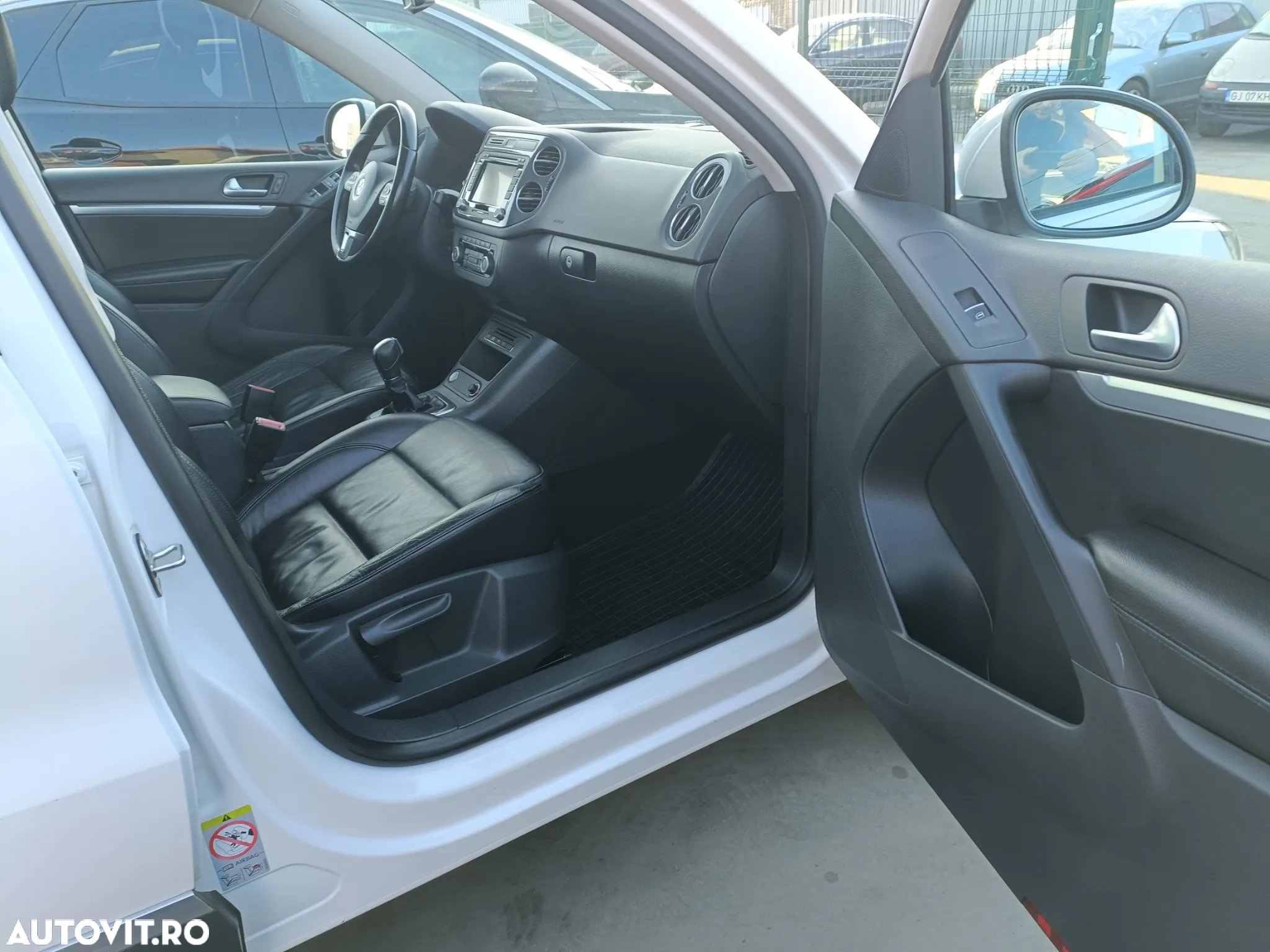 Volkswagen Tiguan 2.0 TDI DPF 4Motion BlueMotion Technology DSG Exclusive - 23