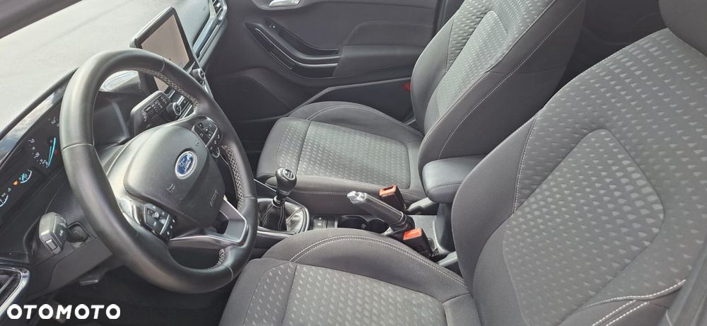 Ford Fiesta 1.0 EcoBoost S&S COOL&CONNECT - 11
