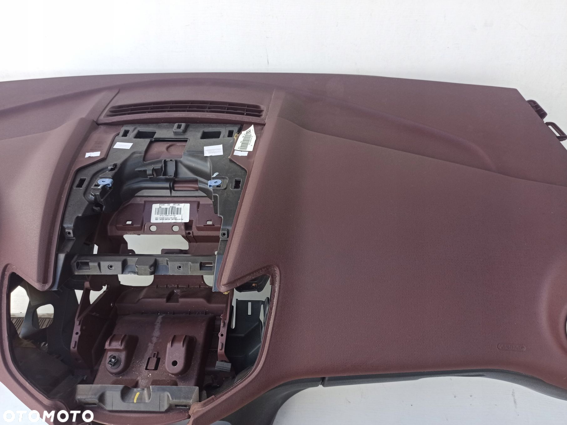 Deska rozdzielcza konsola kokpit FORD FIESTA MK7 bordowa EUROPA - 4