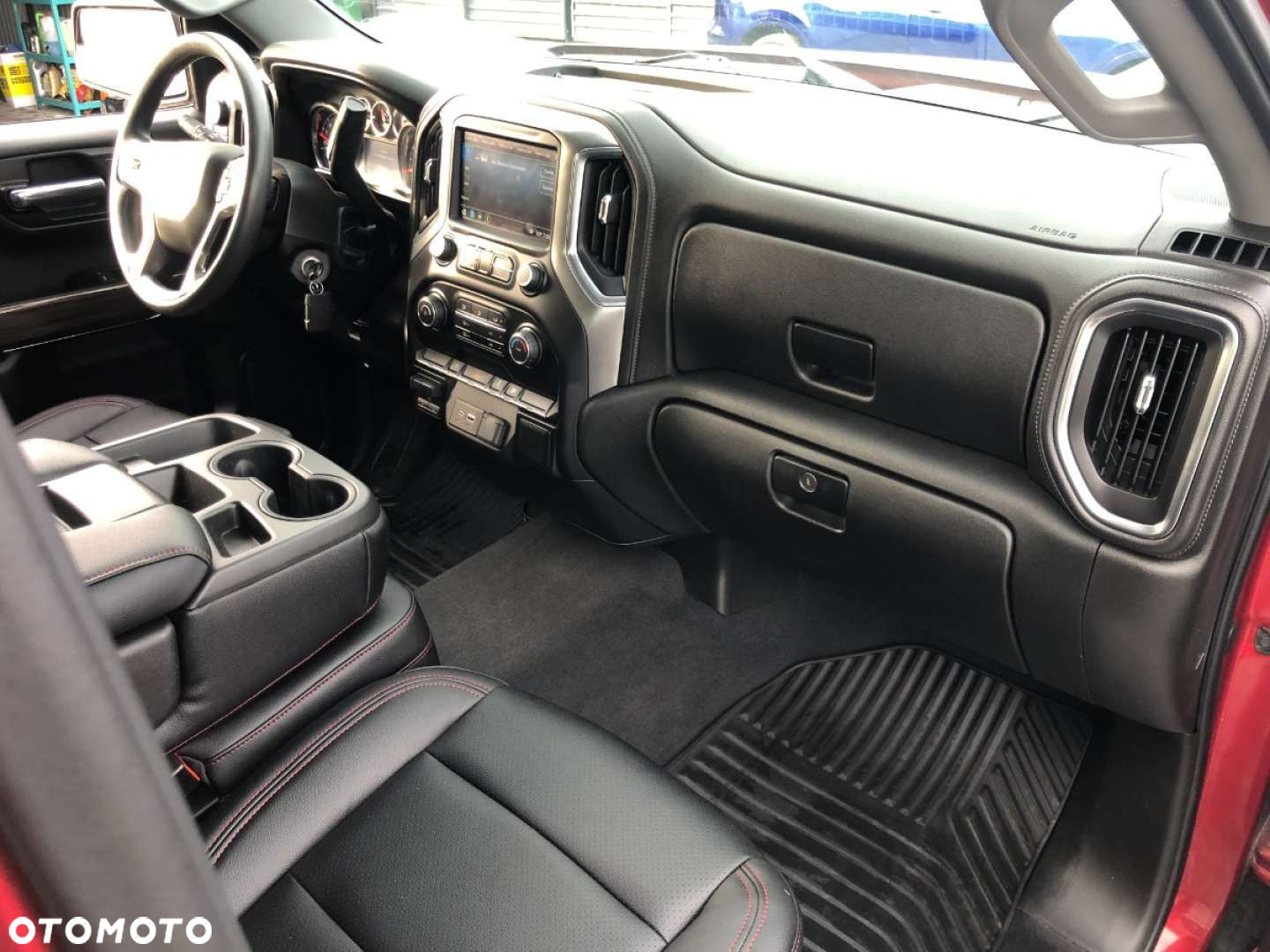 Chevrolet Silverado - 27
