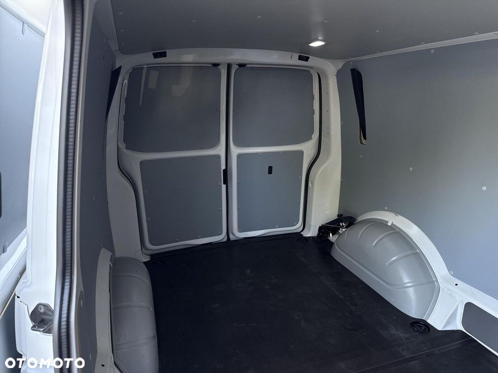 Volkswagen Transporter Trendline - 23