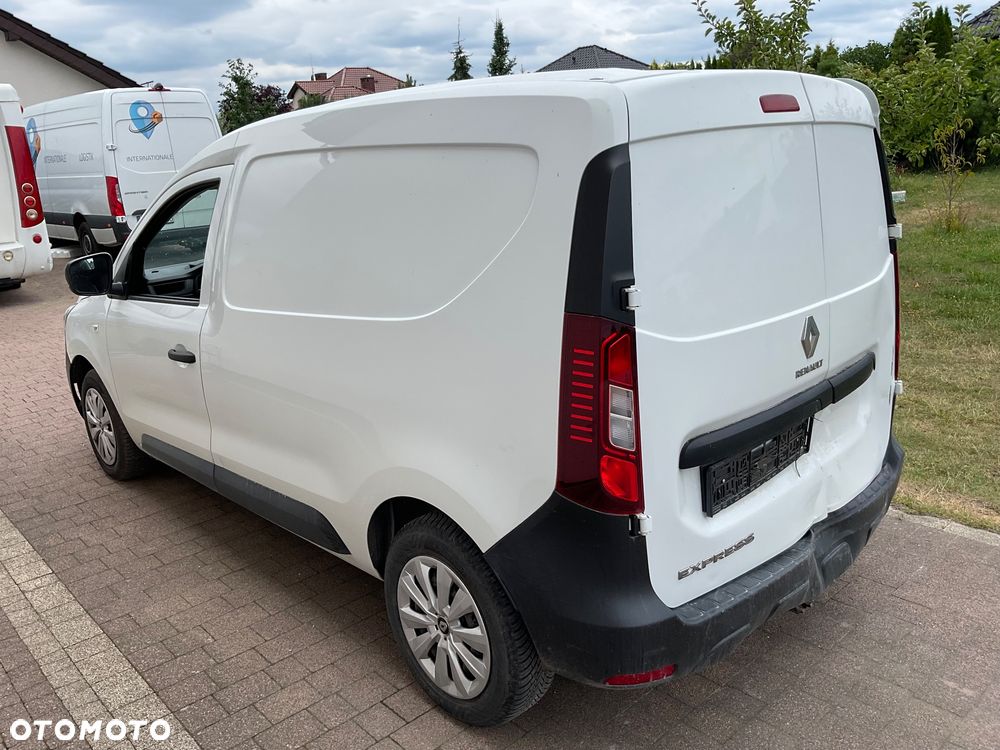 Renault Express - 16