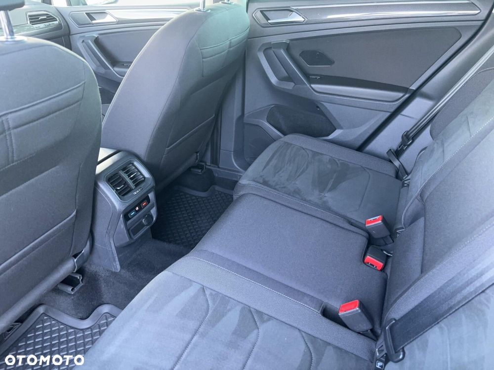 Volkswagen Tiguan 1.5 TSI EVO Elegance DSG - 17