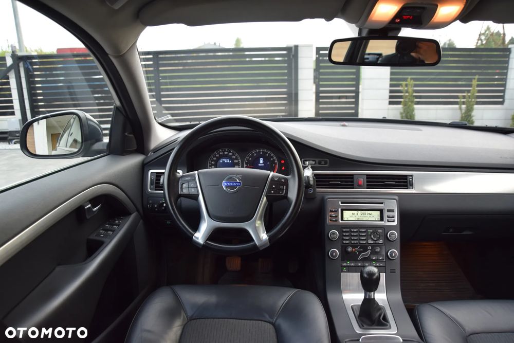 Volvo V70 2.5T Momentum - 33