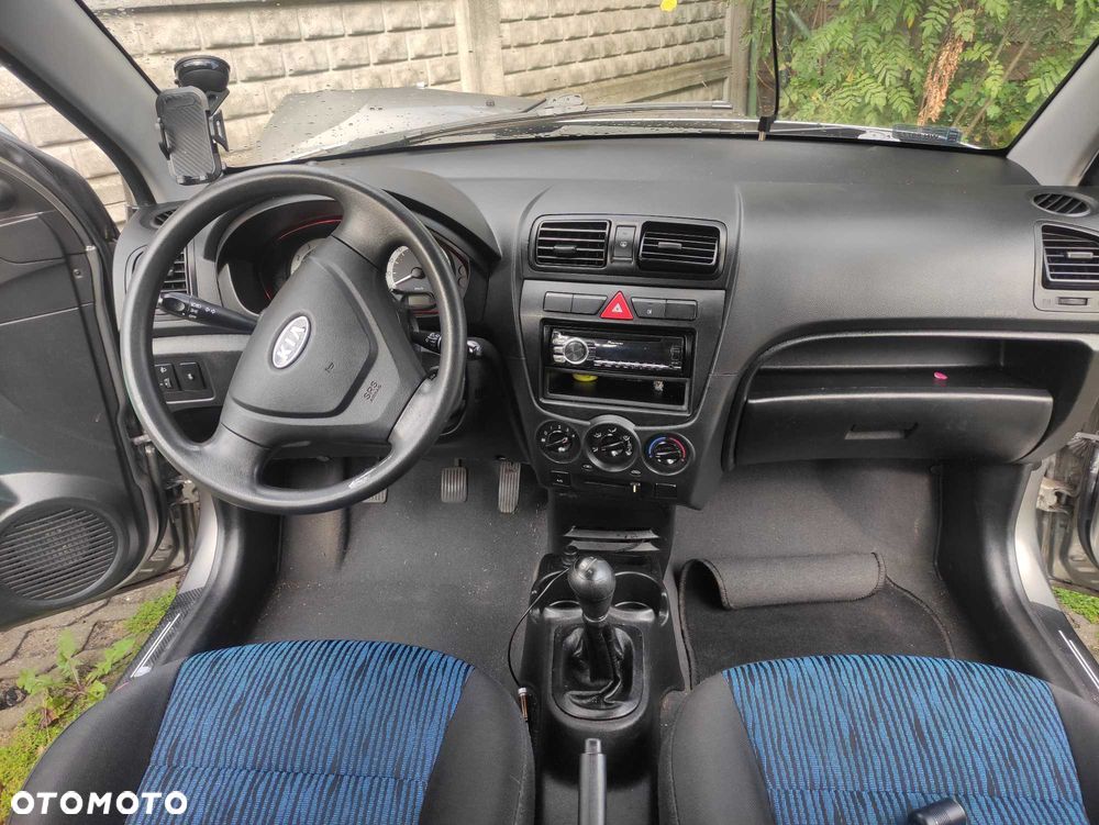 Kia Picanto - 8