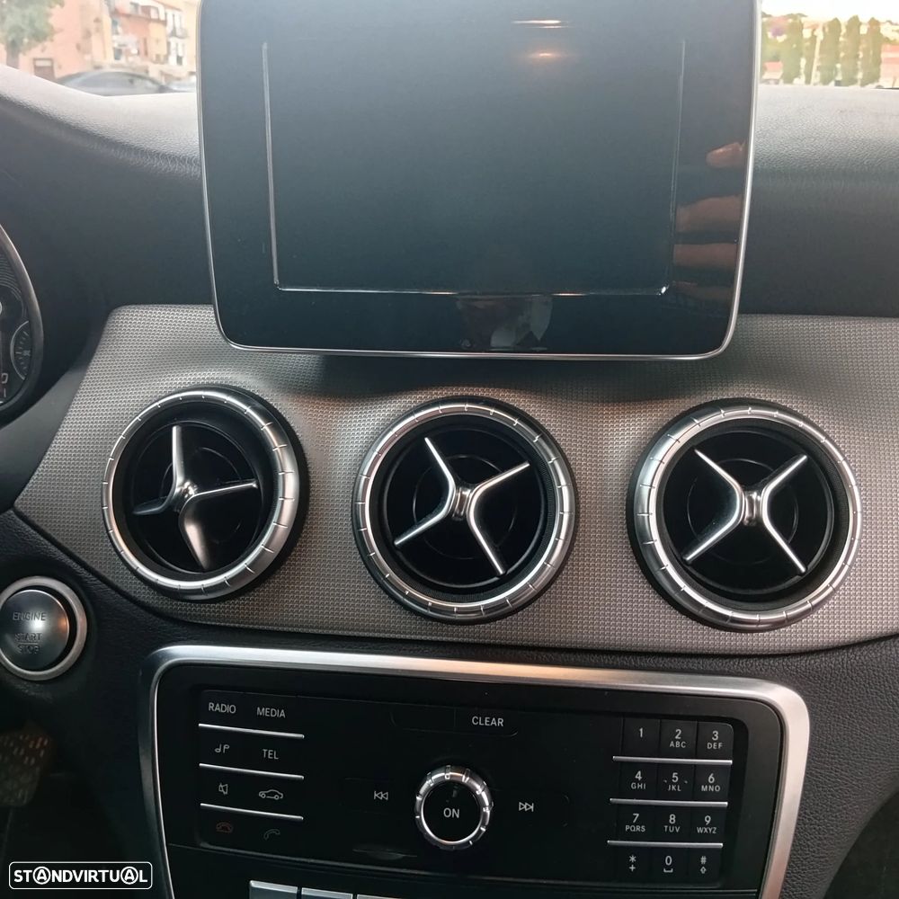 Mercedes-Benz CLA 180 d Shooting Brake Urban - 8