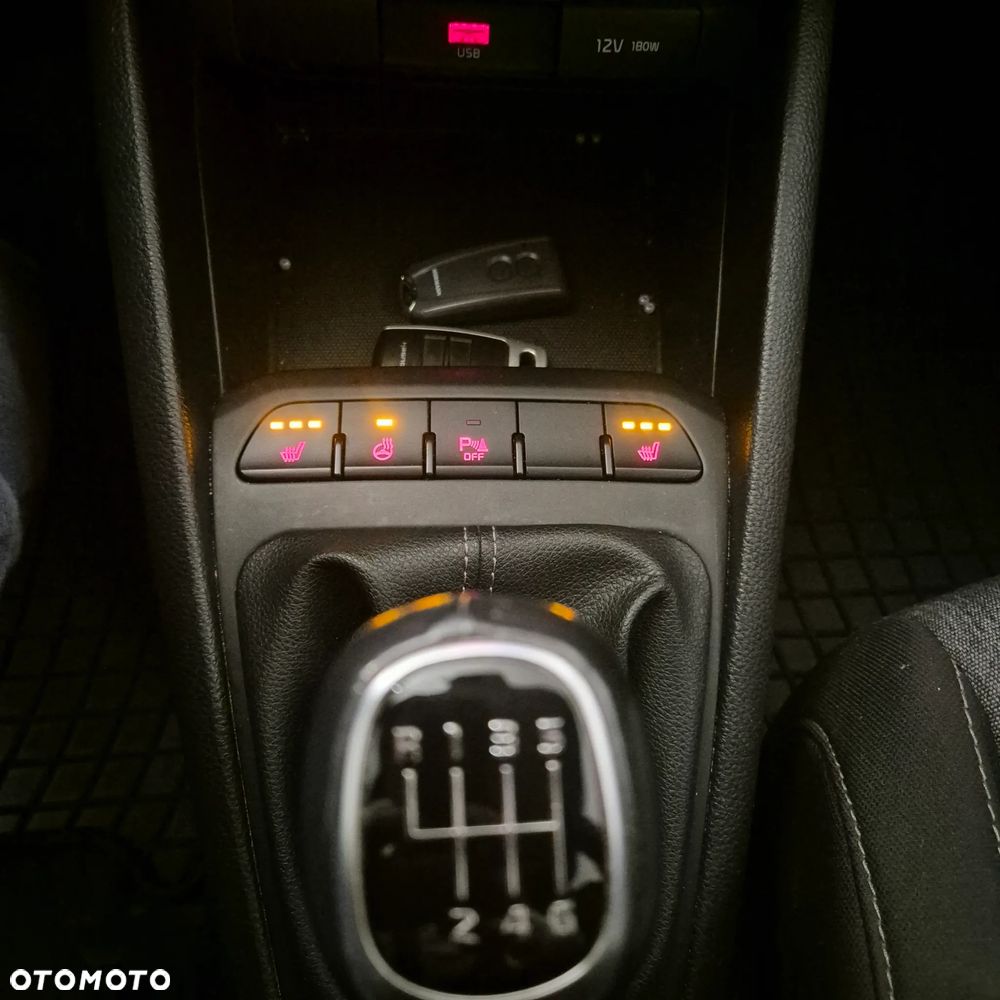 Kia Stonic - 13