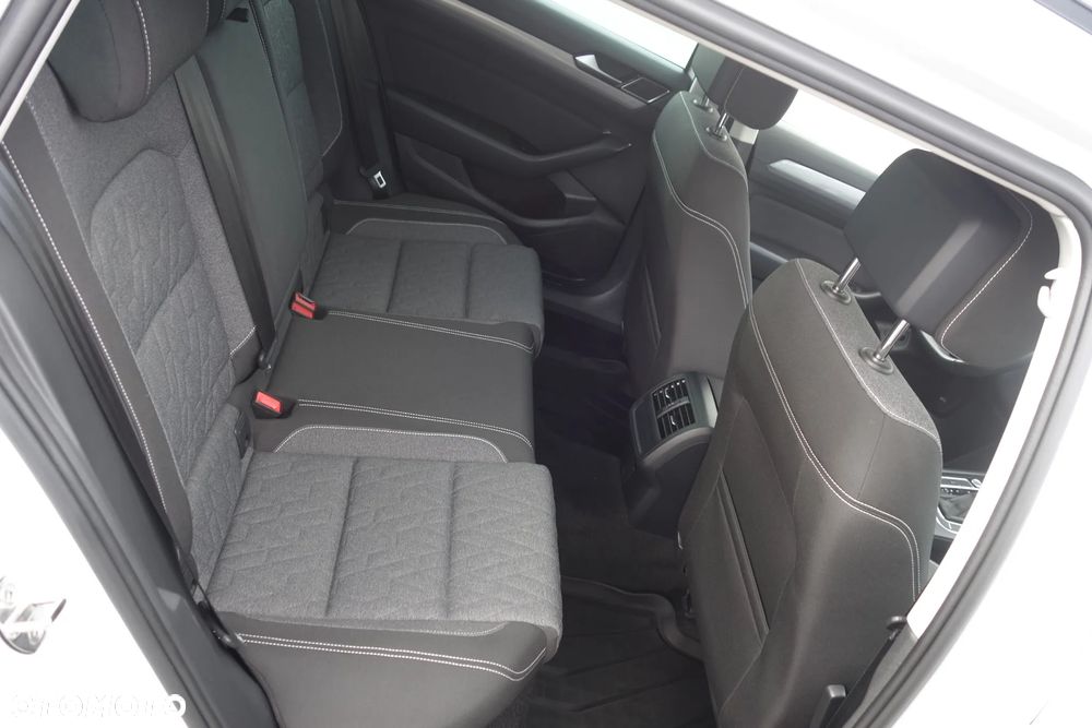 Volkswagen Passat 2.0 TDI EVO Business DSG - 10
