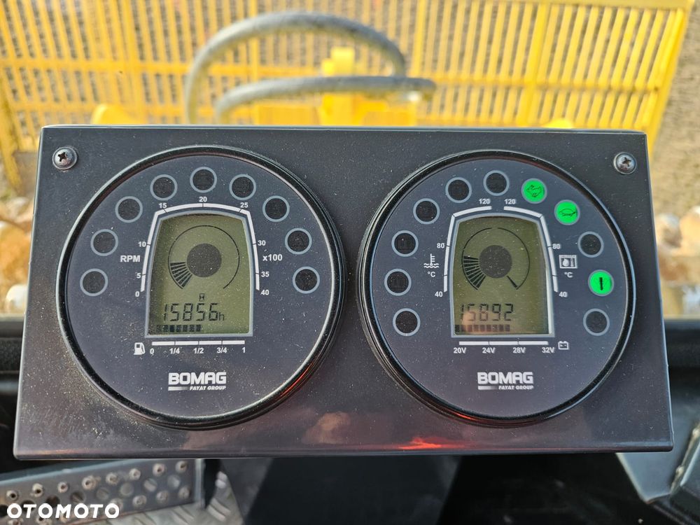 Bomag BC 972-RB-4 - 15