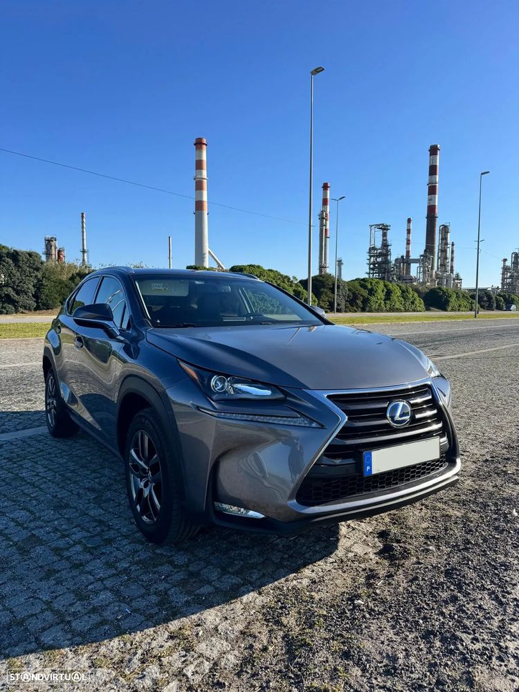 Lexus NX 300h Executive Plus - 1