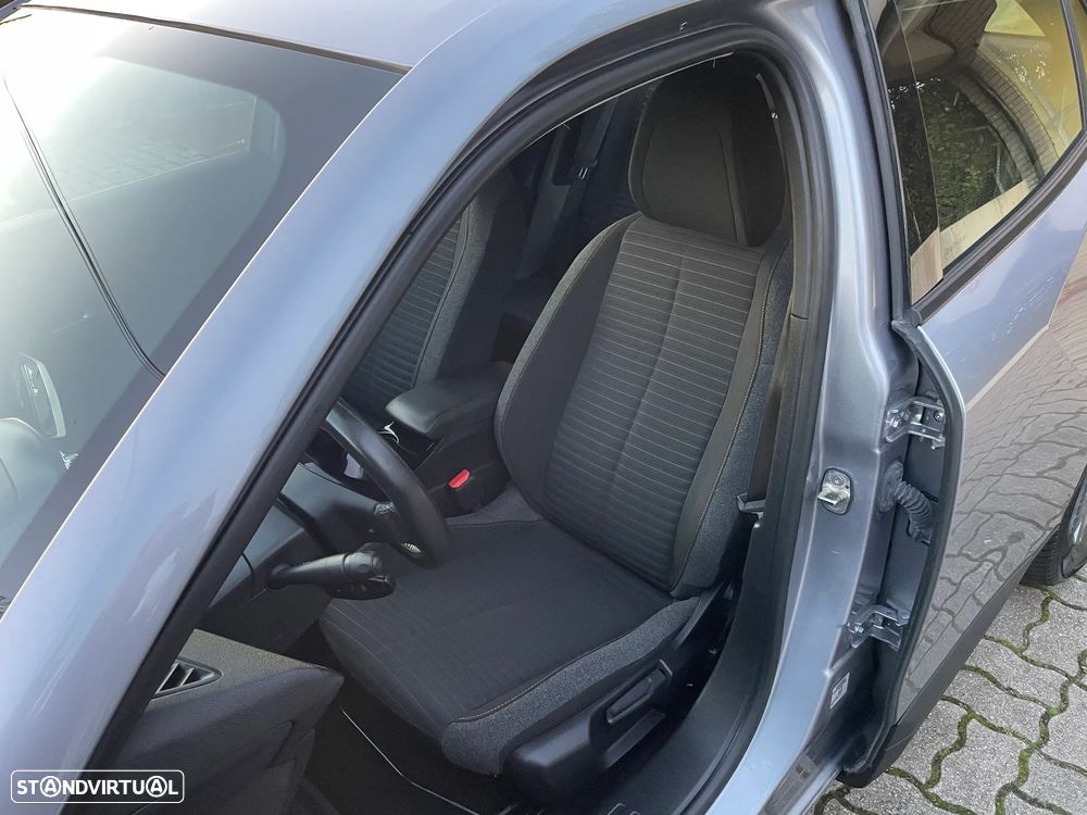 Peugeot e-2008 50 kWh Active Pack - 22