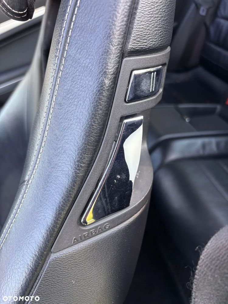 Mercedes-Benz Klasa E 250 CDI 7G-TRONIC - 27