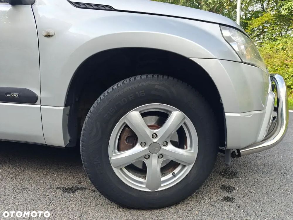 Suzuki Grand Vitara 1.6 - 3