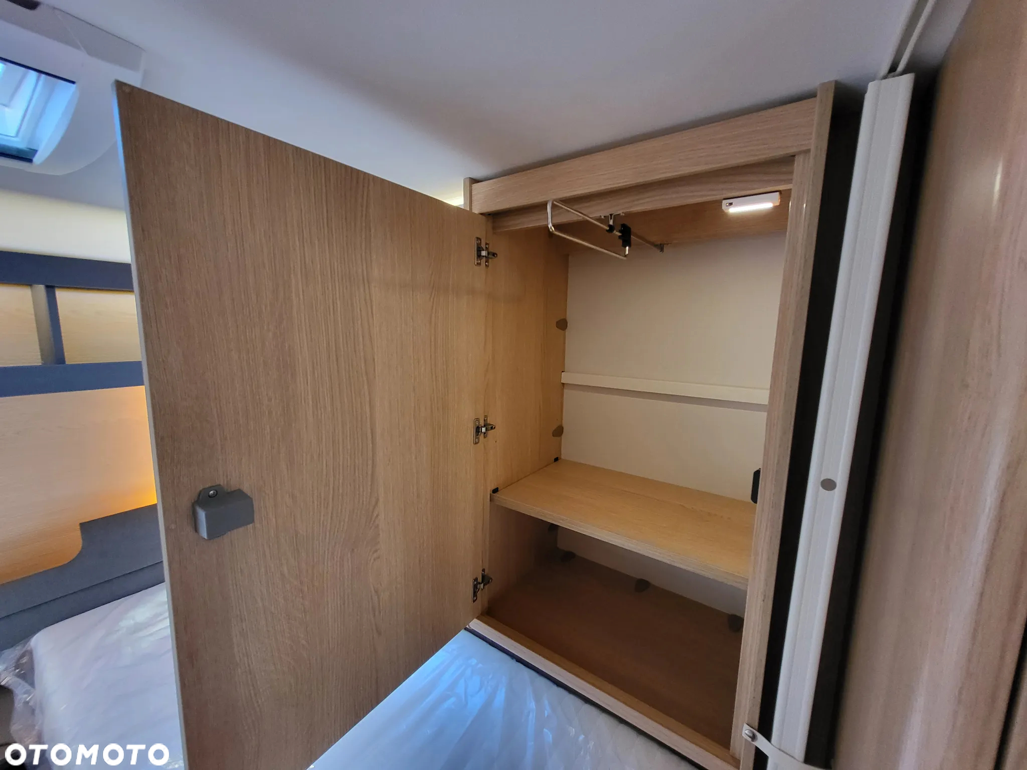 LMC Videro 530 K - duża luksusowa przyczepa - 38