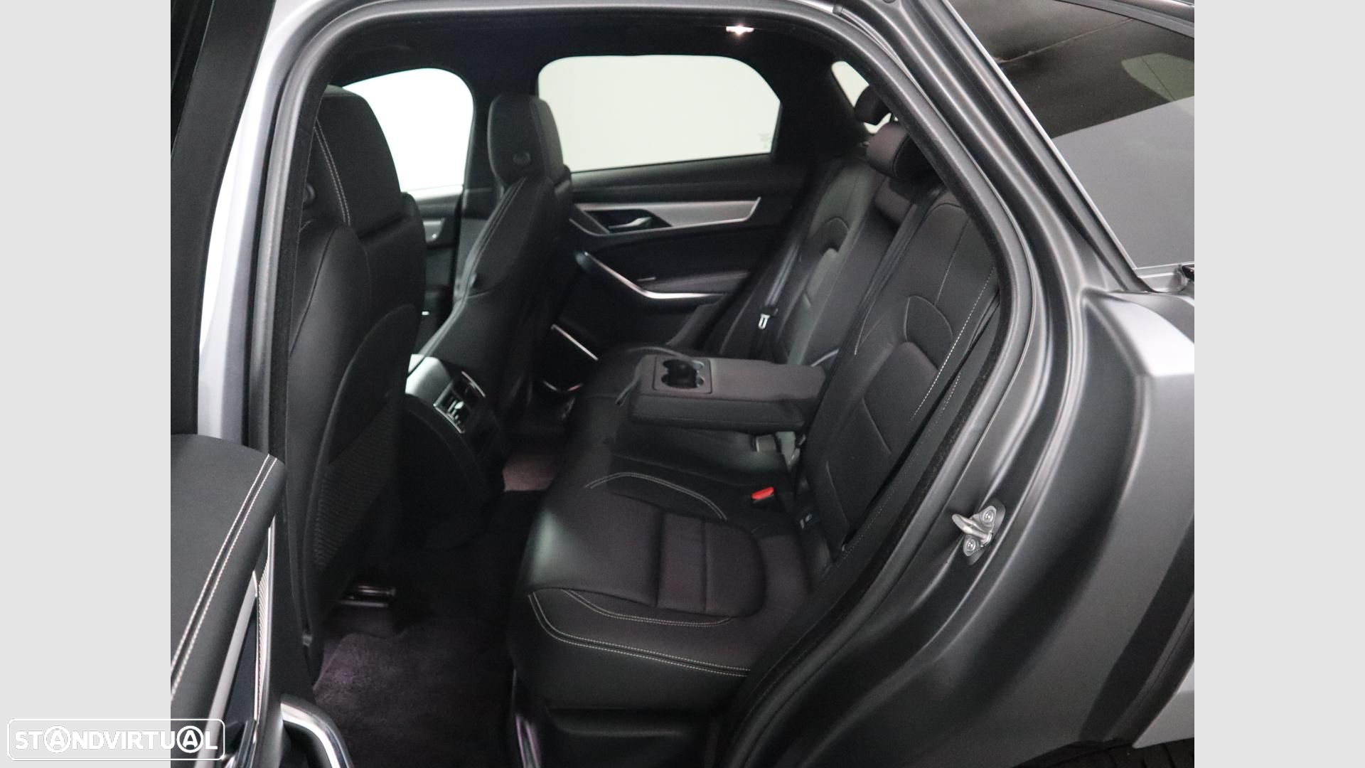 Jaguar F-Pace 2.0 P400e AWD R-Dynamic S - 6