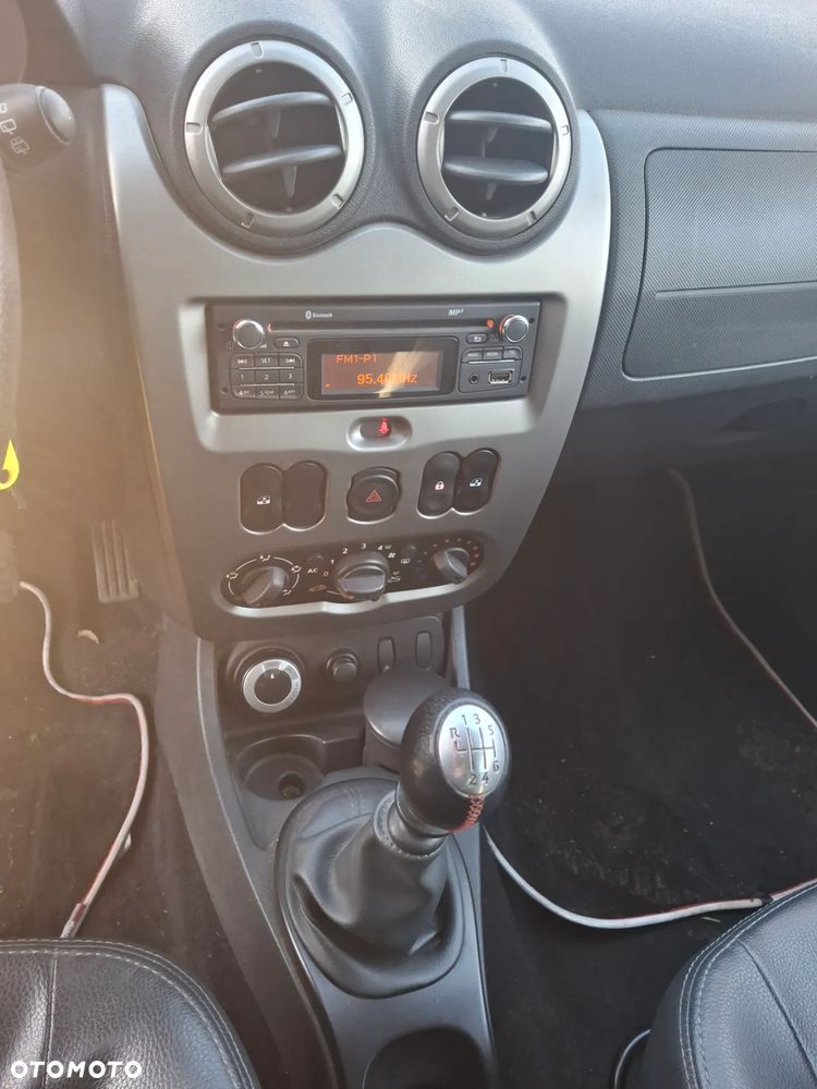 Dacia Duster 1.6 16V 4x4 Laureate - 13