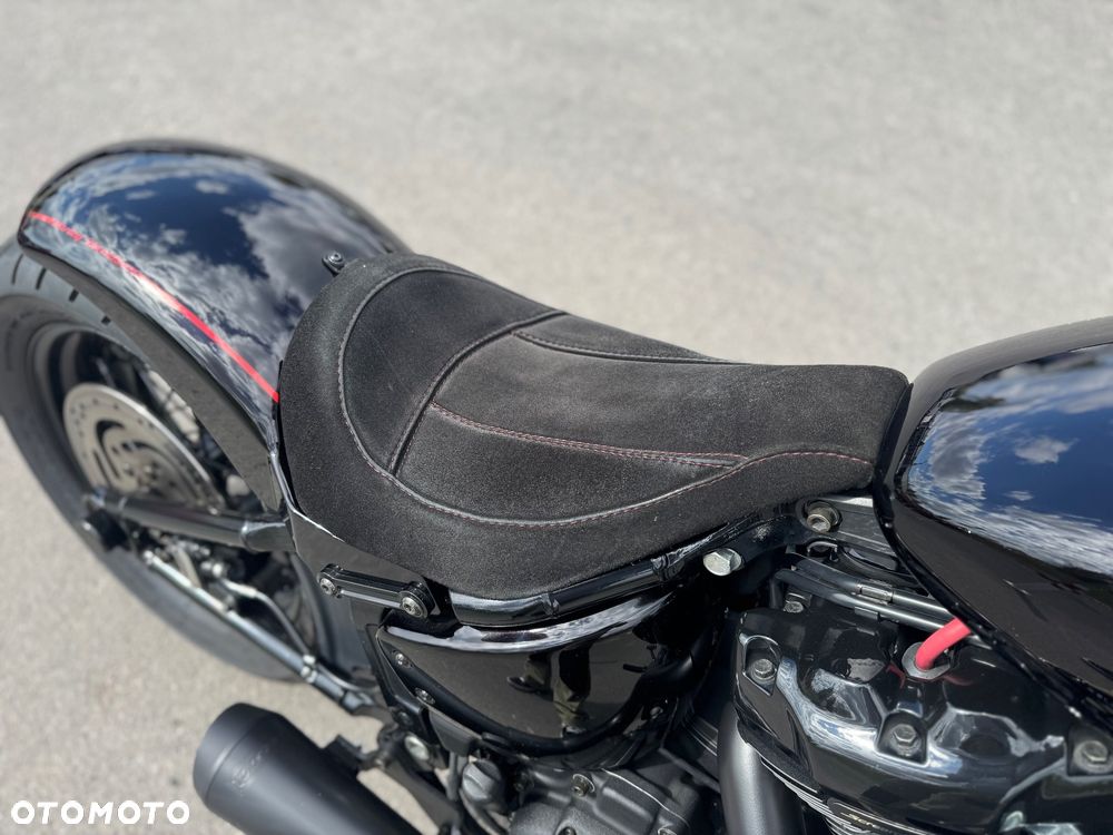 Harley-Davidson Softail Street Bob - 18