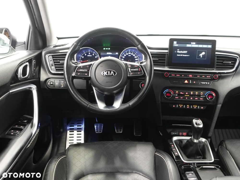 Kia Ceed 1.4 T-GDI OPF Platinum Edition - 31