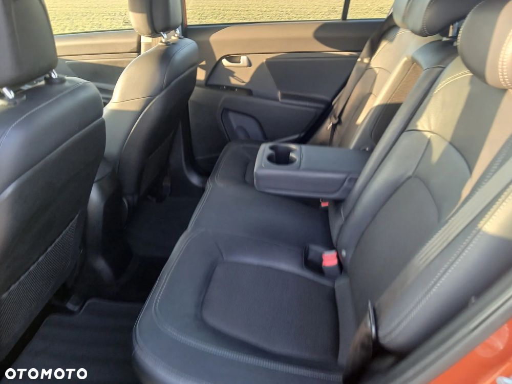 Kia Sportage 2.0 CRDI 4WD Automatik Fifa World Cup Edition - 13
