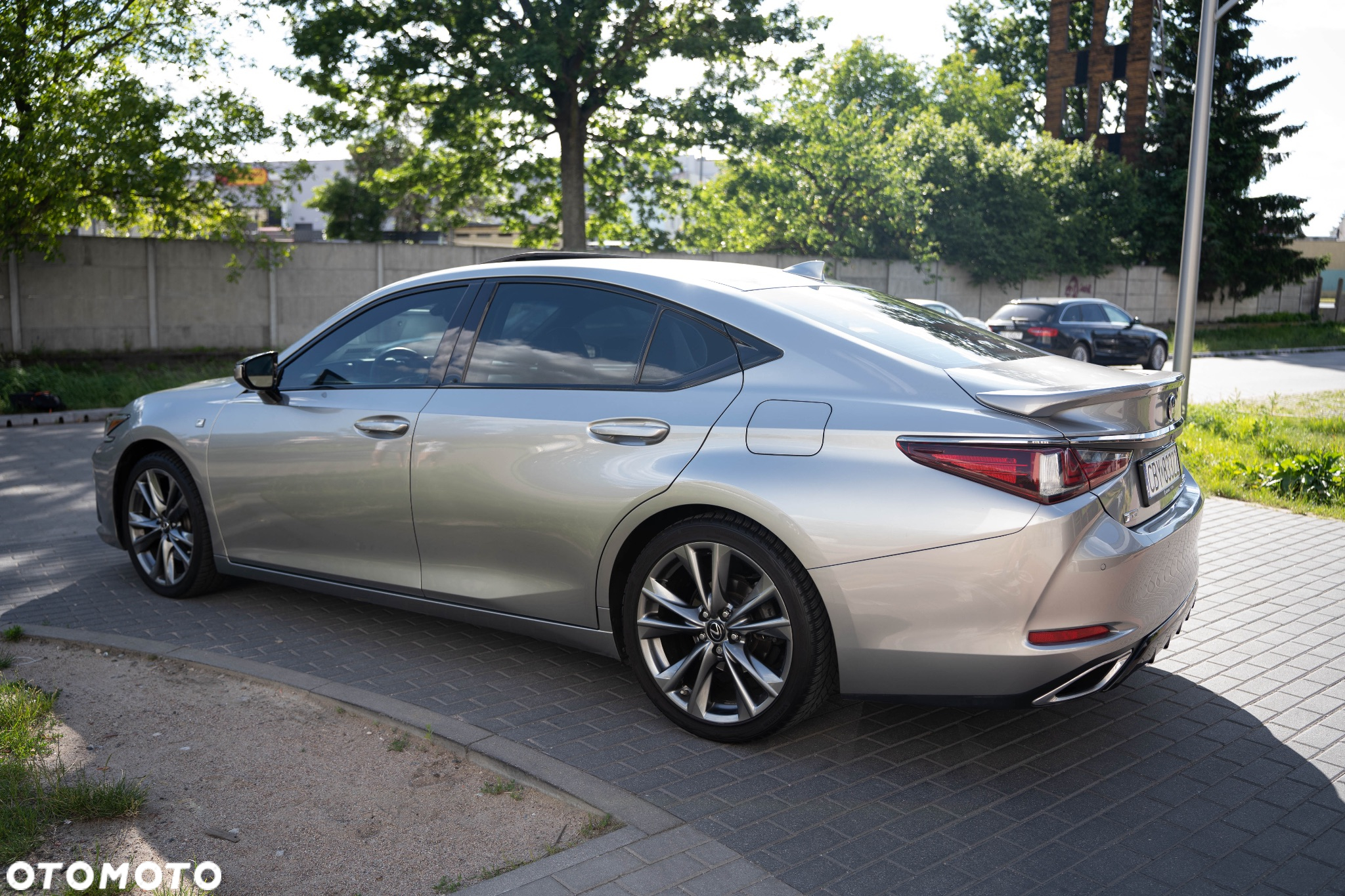 Lexus ES - 4