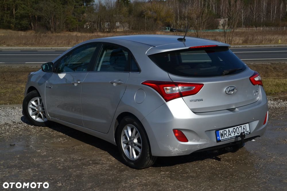 Hyundai i30 i30cw 1.6 Trend - 18