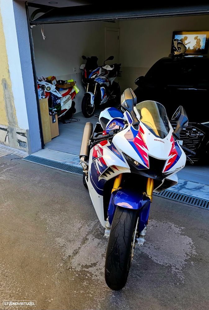 Honda CBR CBR1000RR-R Fireblade SP 30th Anniversary - 17
