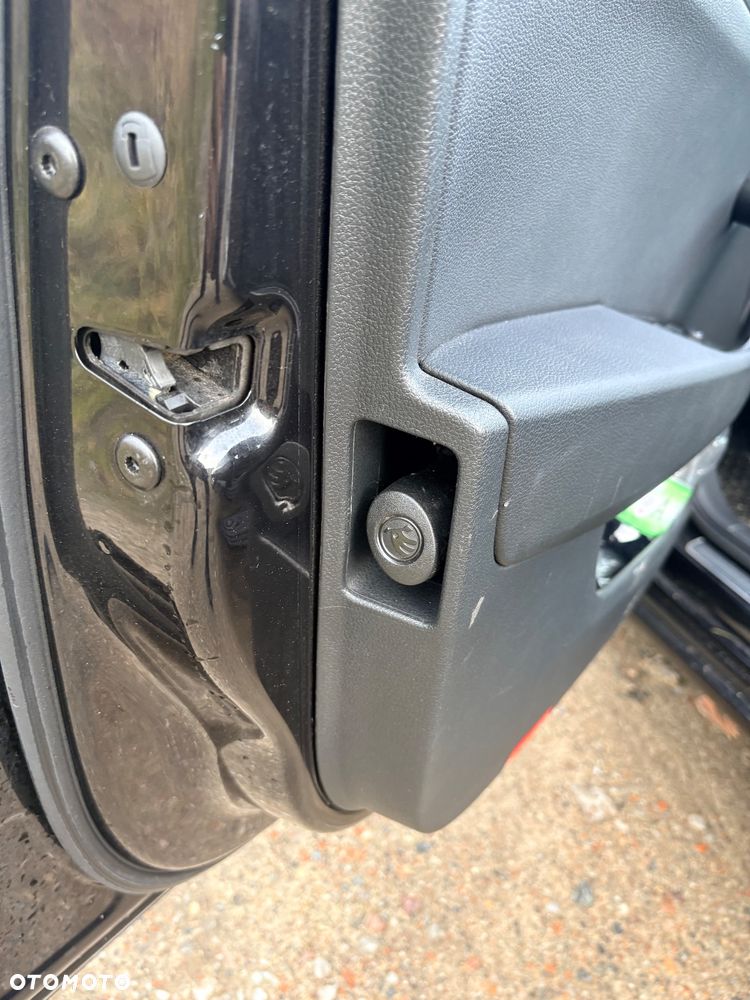 Skoda Superb 2.0 TDI Style DSG - 13