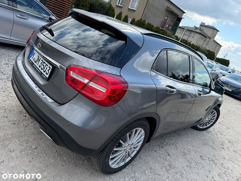 Mercedes-Benz GLA 200 Urban - 22