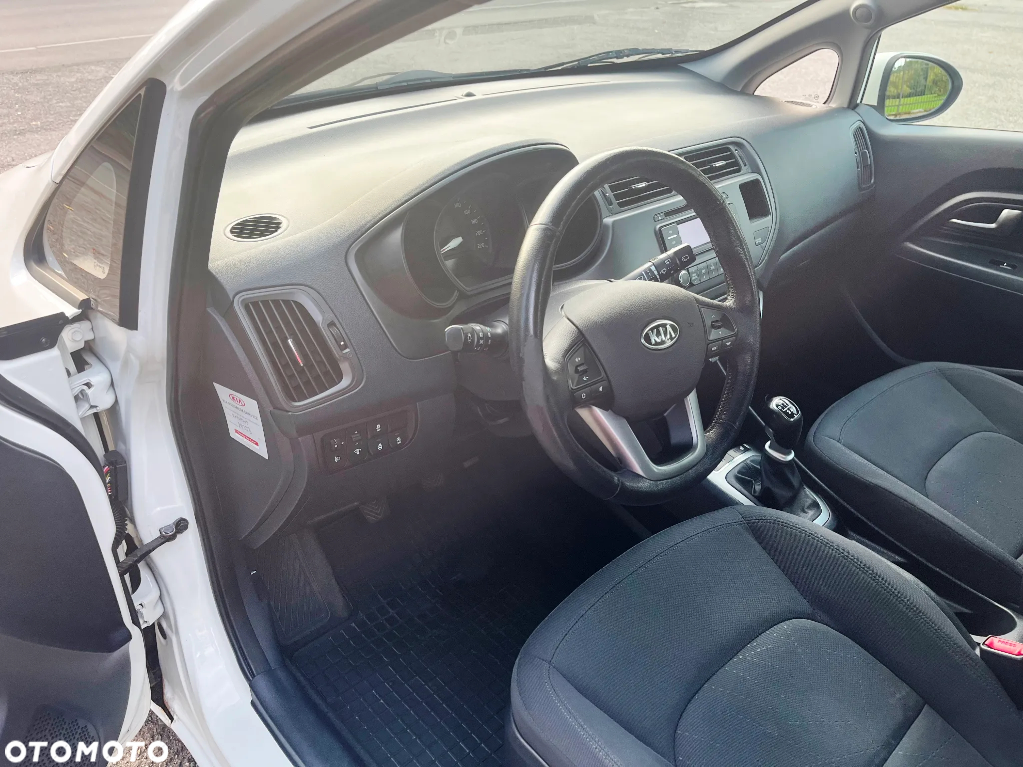 Kia Rio 1.4 Business Line Plus - 12