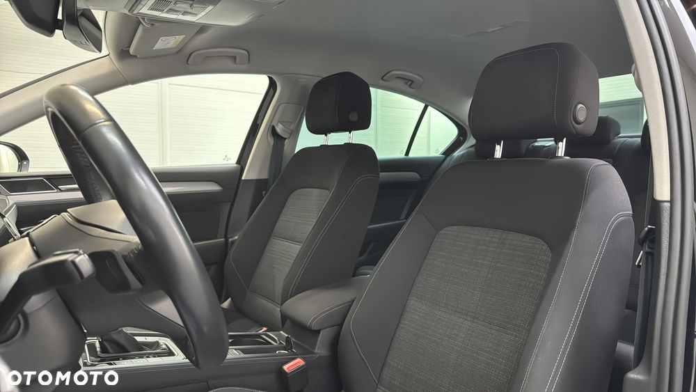 Volkswagen Passat 2.0 TDI EVO Business DSG - 13