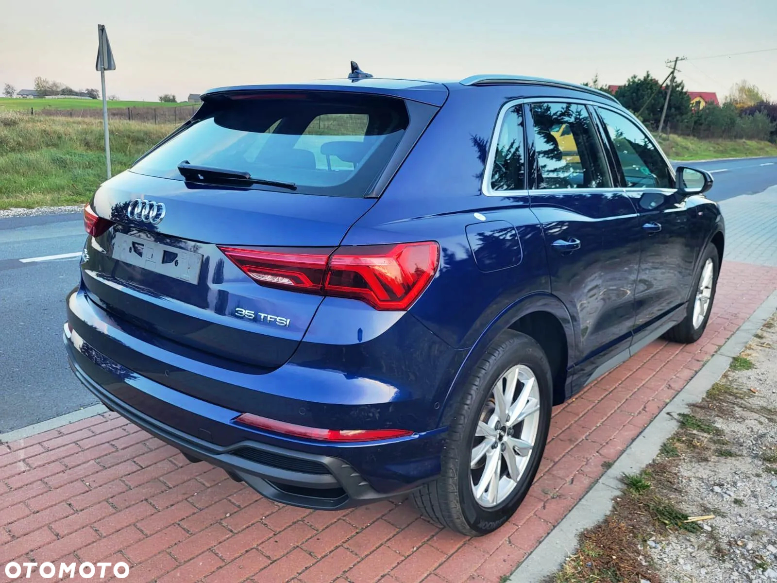Audi Q3 Sportback 35 TFSI ack S tronic S line - 3