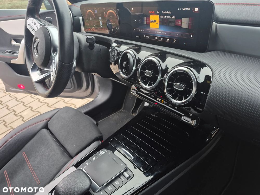 Mercedes-Benz CLA 200 AMG Line 7G-DCT - 15