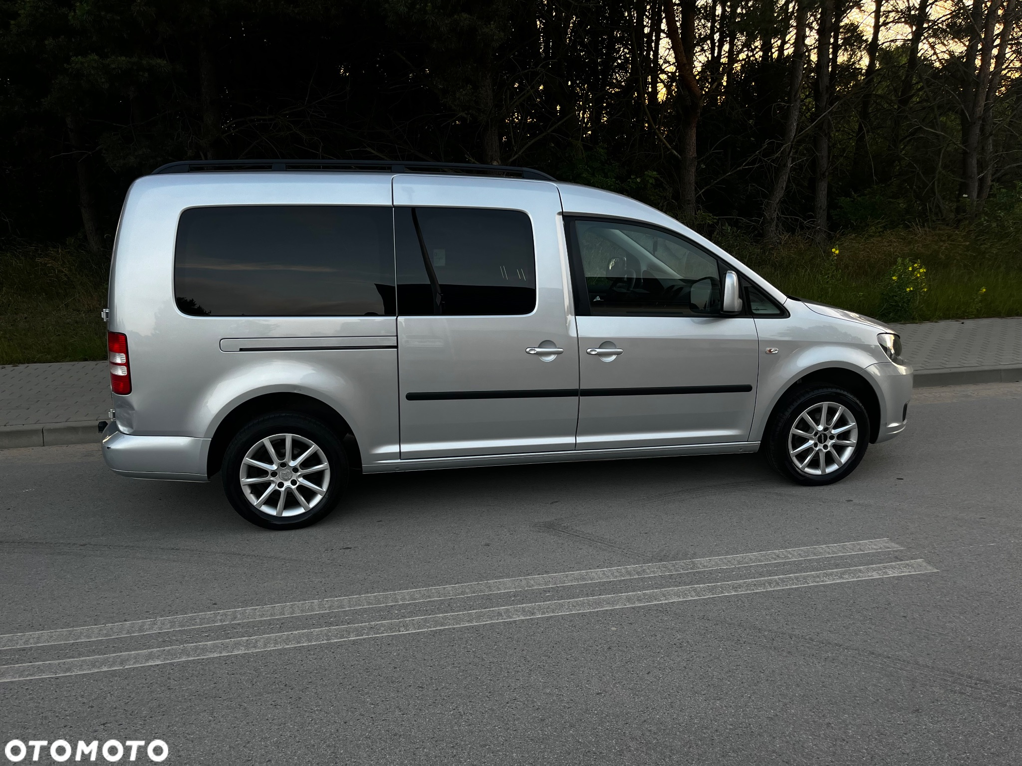 Volkswagen Caddy 1.6 TDI Comfortline - 2