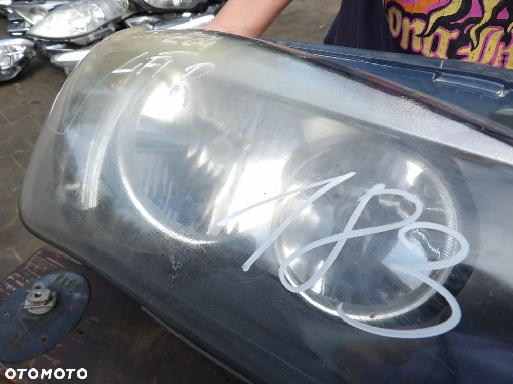 BMW - E84,X1 - LCI - PRAWA LAMPA PRZEDNIA - UK - 7290236 - 5
