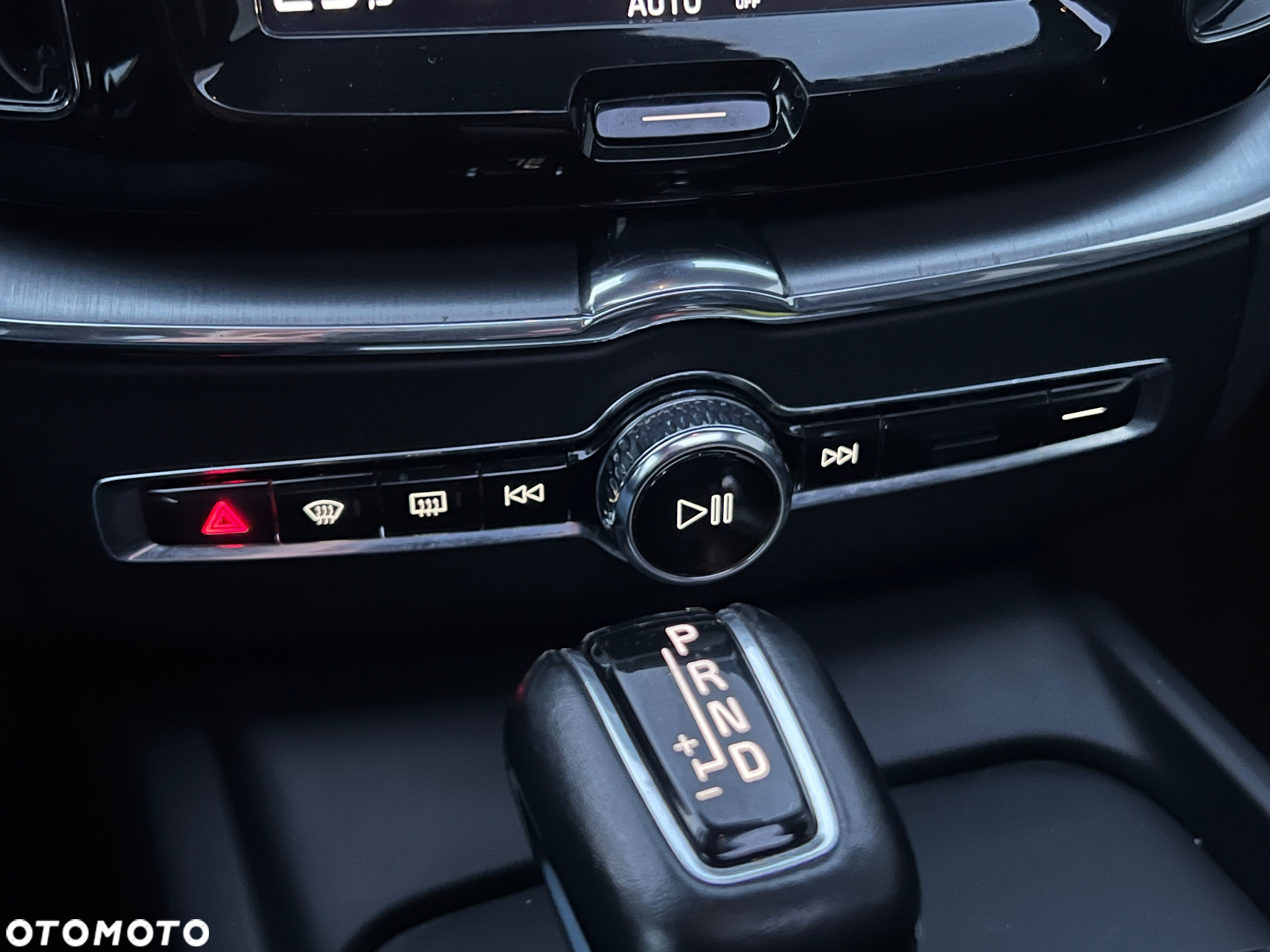 Volvo XC 60 T5 AWD Momentum - 18