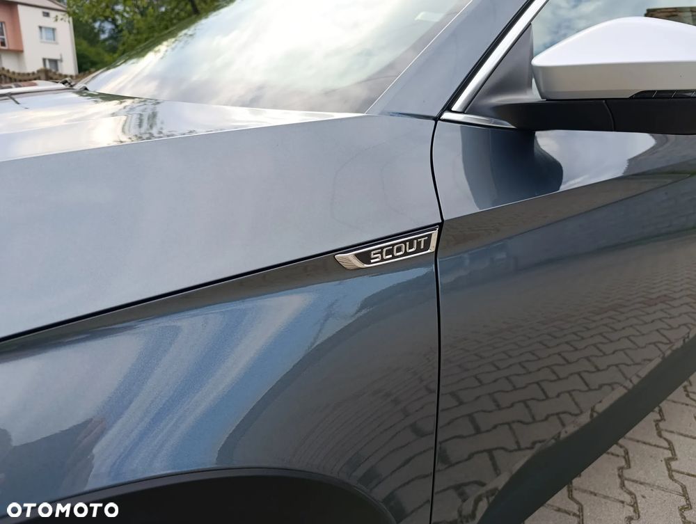 Skoda Superb 2.0 TDI 4x4 DSG Scout - 26